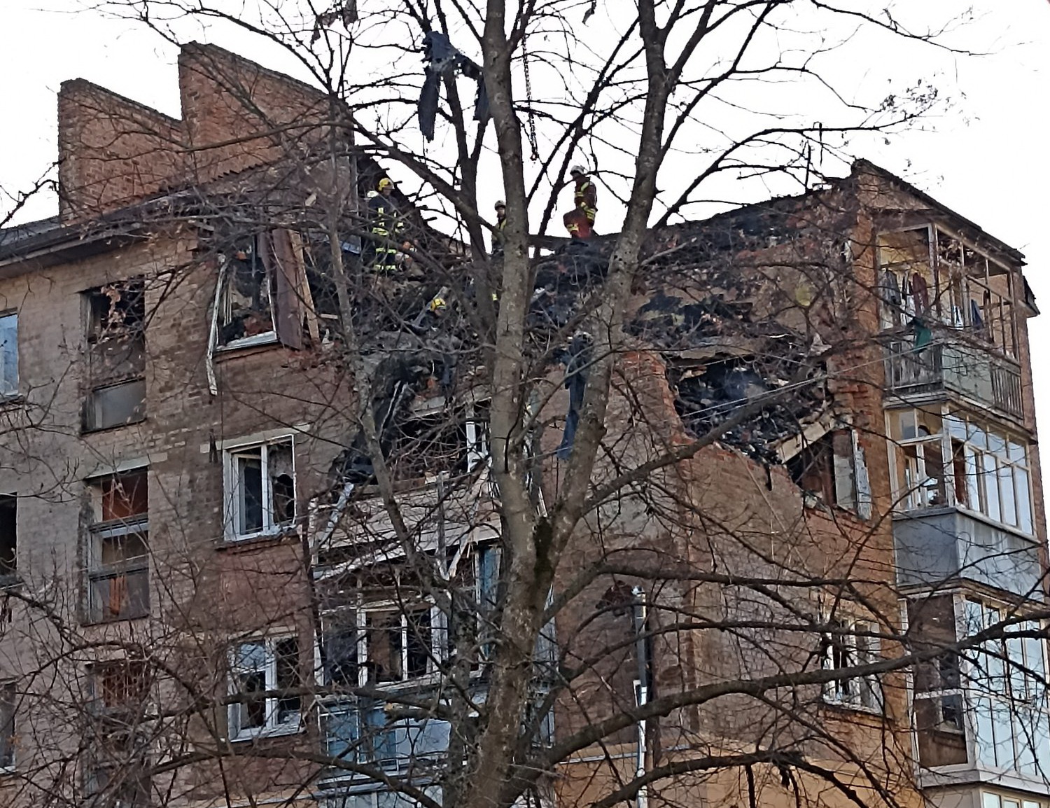 831076361362332081 n