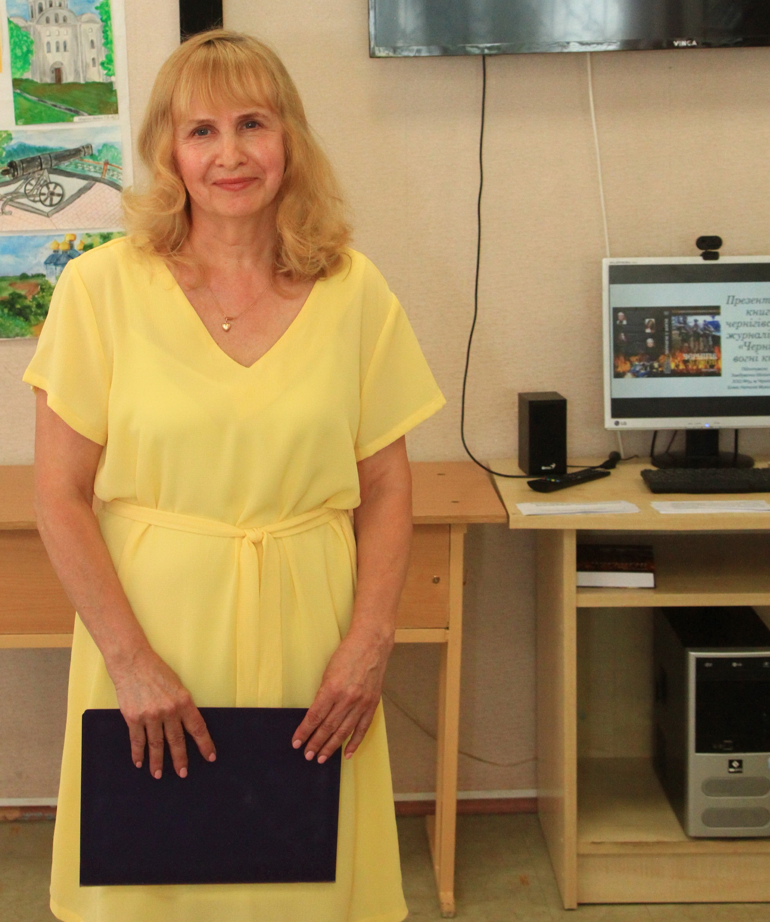 Завідувач бібліотекою гамназії 34 Наталія Білюк