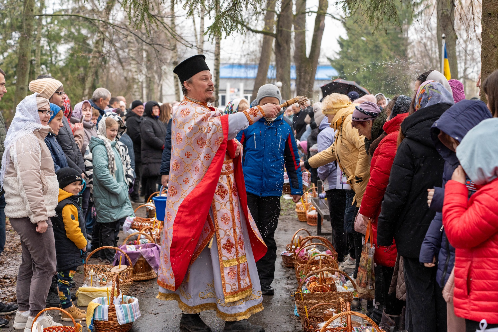до великоднього єднання