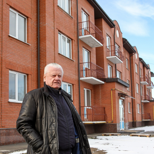 Працівники &laquo;Землі і волі&raquo; отримали нове житло, фундамент якого заклав Леонід Яковишин