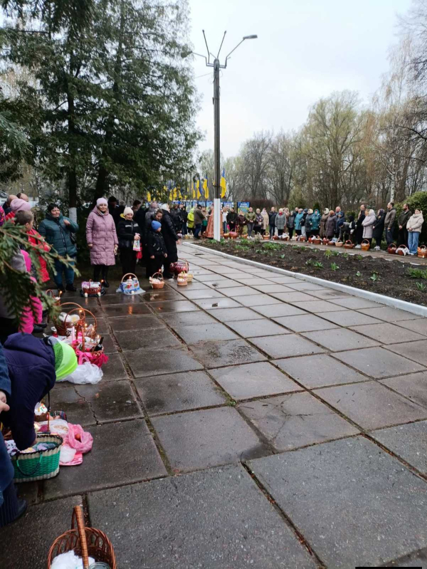 Скресає лід у Комарівці