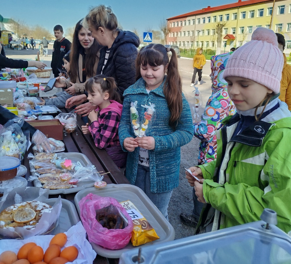 У Куликівському ліцеї зібрали 23 тисячі гривень на ярмарку