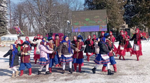 У Бобровиці на Масляну провели благодійну лотерею