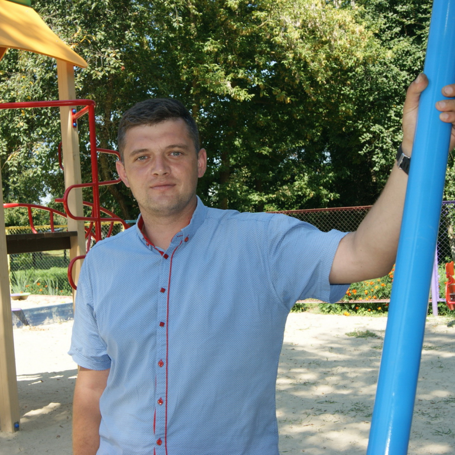 Дорослі – це постарілі діти, тому й село перейменували на Молодіжне