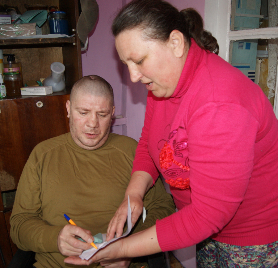 Волонтери не замінять допомогу ЗСУ, яку забезпечує економіка