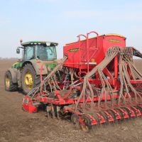 Весняний день рік годує: у ТОВ «Земля і воля» в розпалі весняно-польові роботи