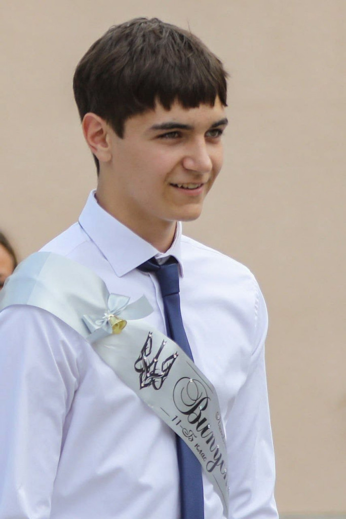 випускник