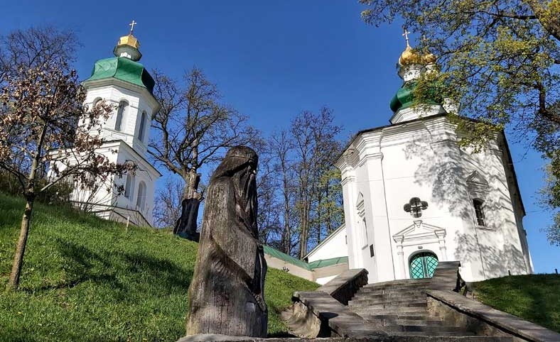 Антонієві печери Іллінська церква