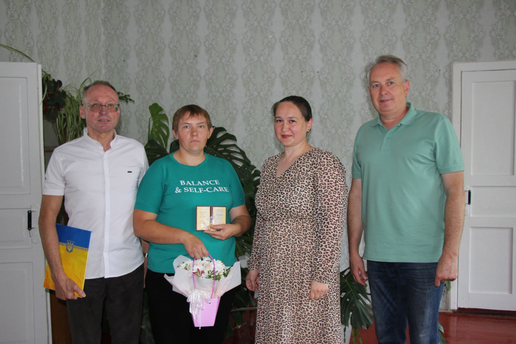 матері героїні