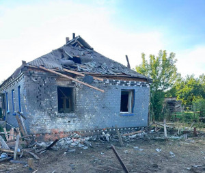 пошкоджений будинок