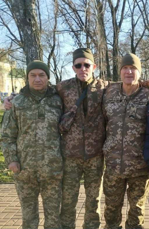 з побратимами