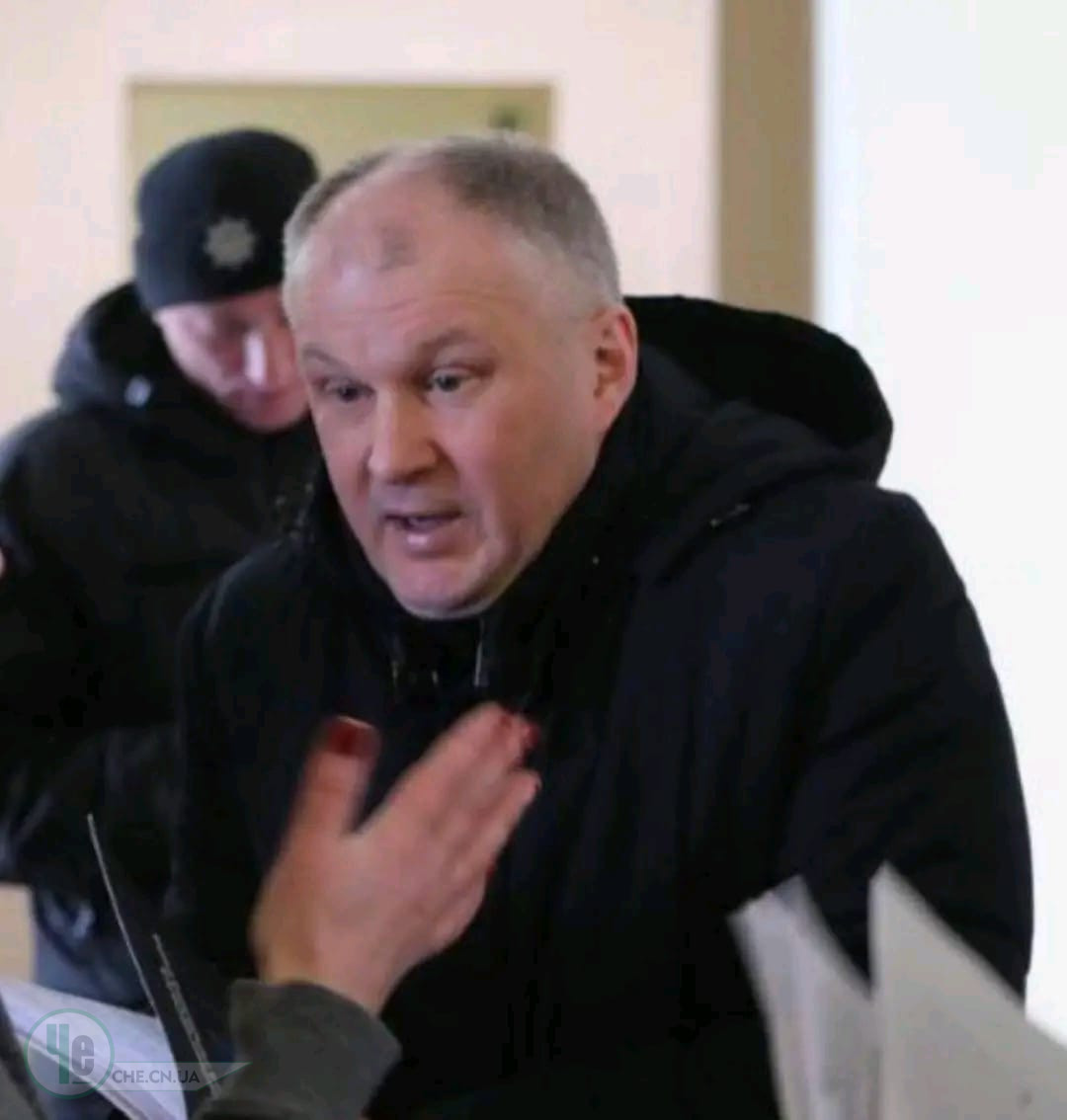 Керівник Чернігівської обласної прокуратури Сергій Дейнека пакує валізи