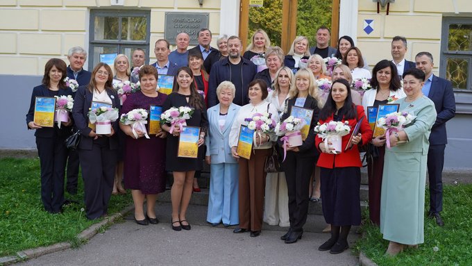Вчителі 