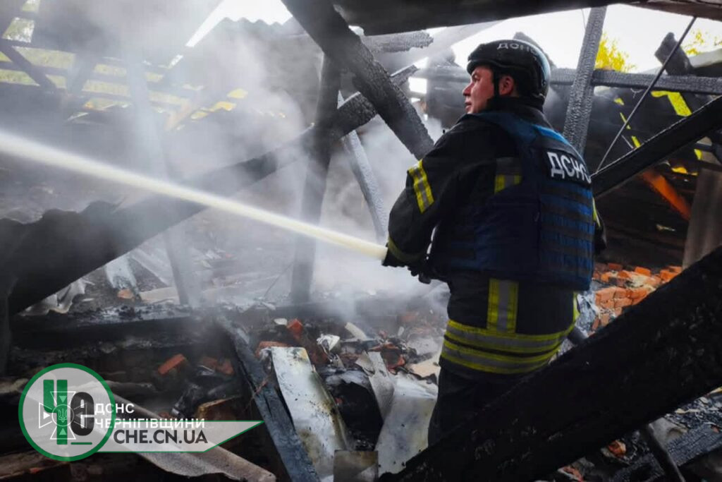 пожежа Сновськ ажмінбудівля